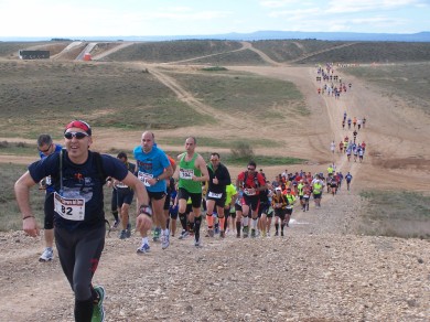 Fiesta deportiva en la VII Carrera del Ebro 2013